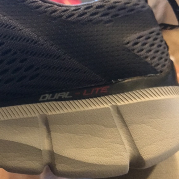 Skechers gray and black tennis shoes sneakers Size 7 1/2 - Picture 7 of 10